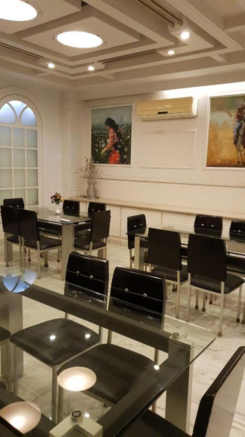 Hotel Grand Файсалабад Екстериор снимка