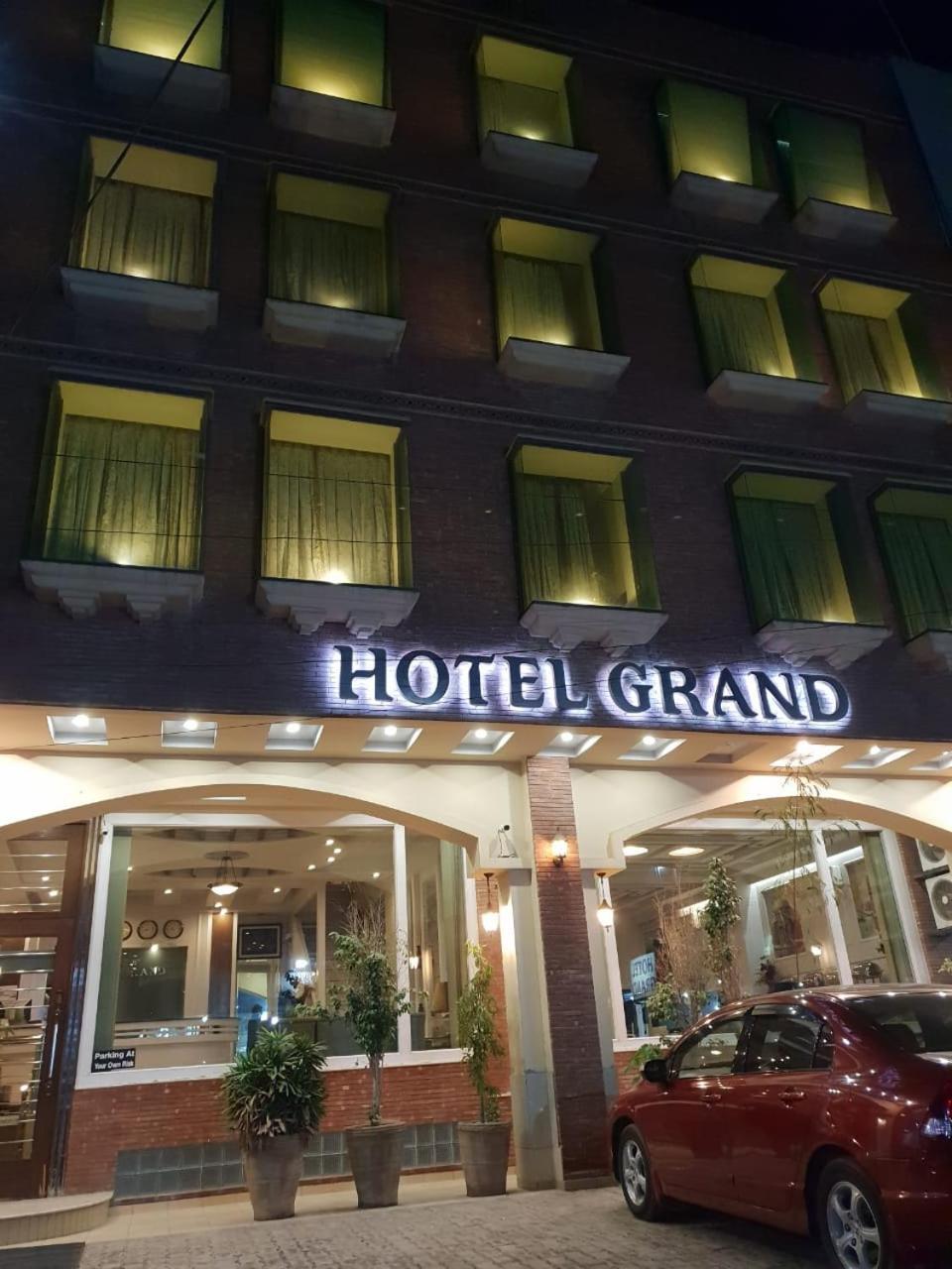 Hotel Grand Файсалабад Екстериор снимка